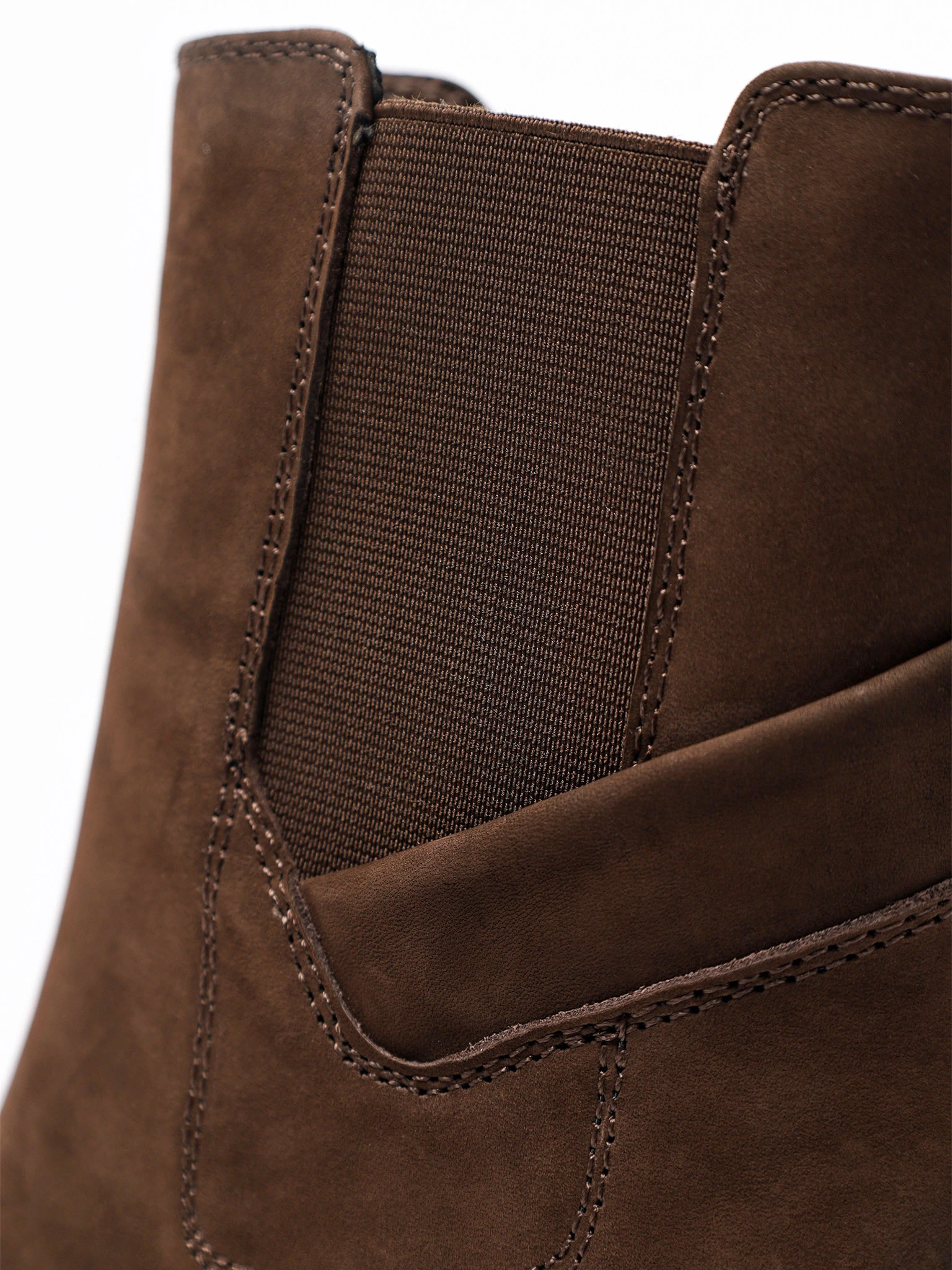 Ботильоны коричневого цвета на высоком широком каблуке